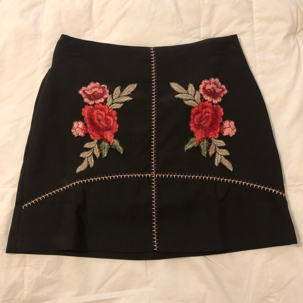 NWOT She+Sky Floral Skirt